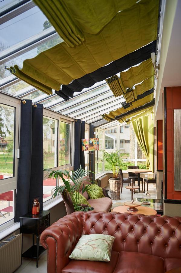 Logis Auberge Du Port Bazeilles Екстер'єр фото